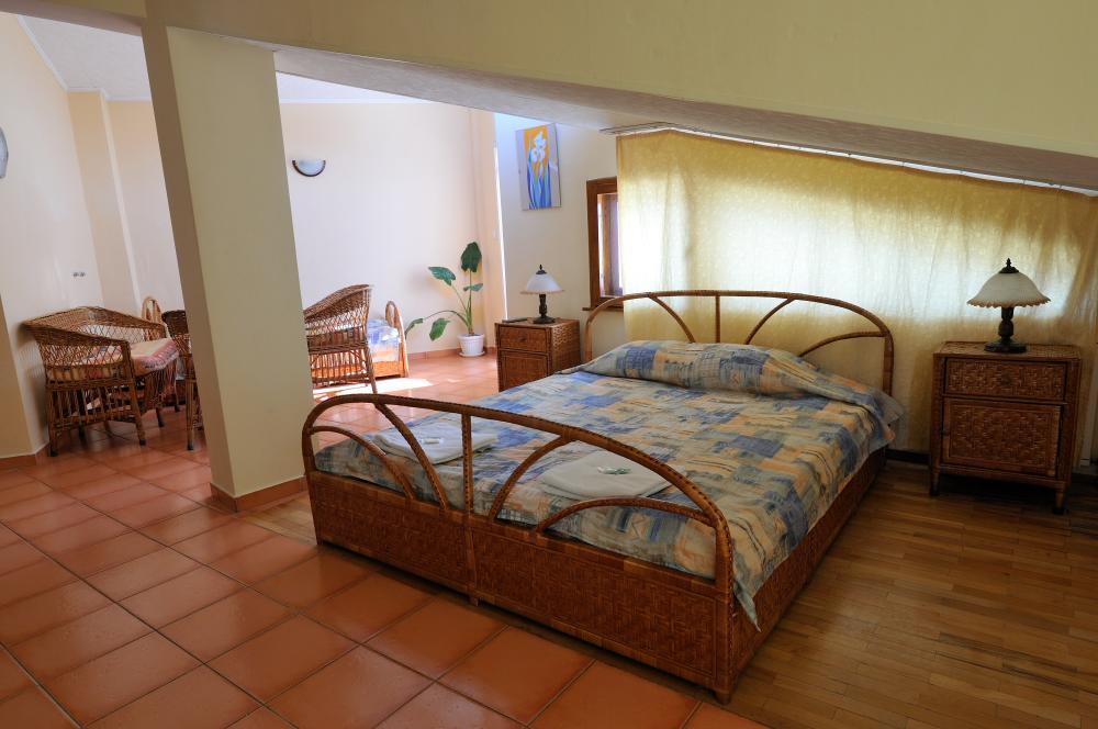 Family Hotel Prolet Shumen Exterior photo